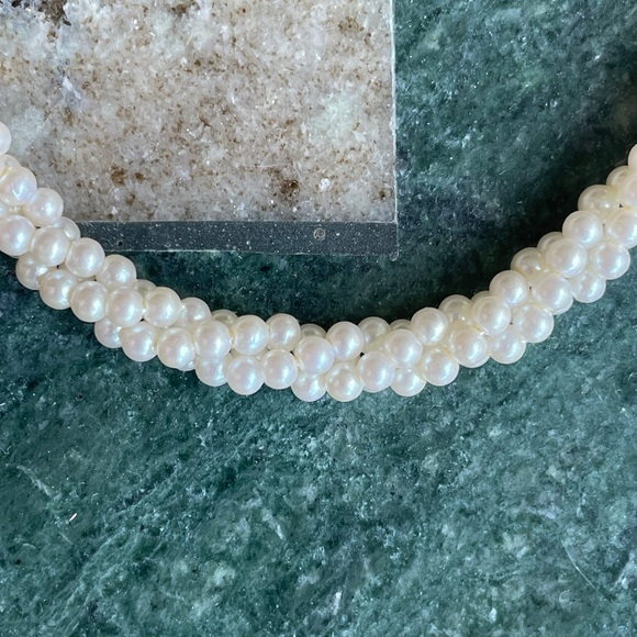 Vintage Twisted Faux Pearl Choker Unmarked Sweet and Delicate - Picture 4 of 4
